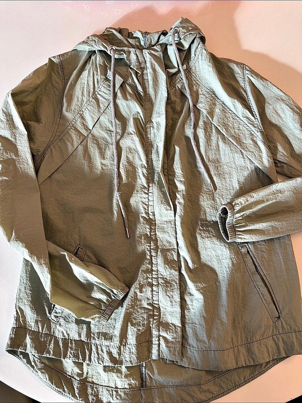 Lightweight Hooded Jacket in Green